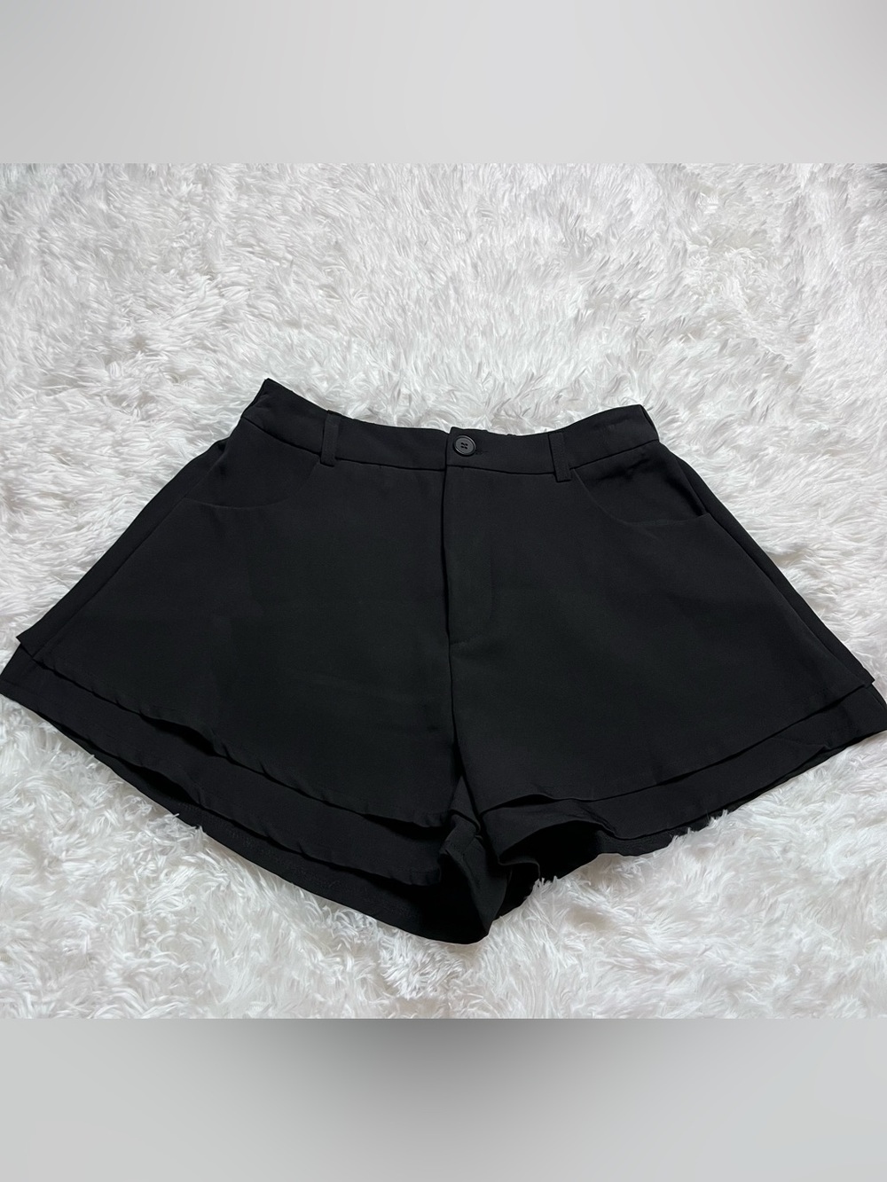 Classic Black High-Waist Ruffle Hem Women's Shorts